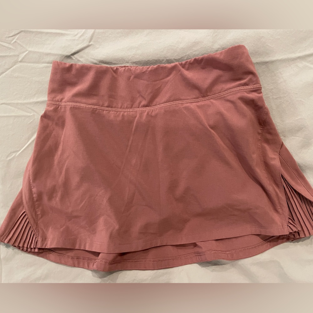 Pale mauve tennis skirt